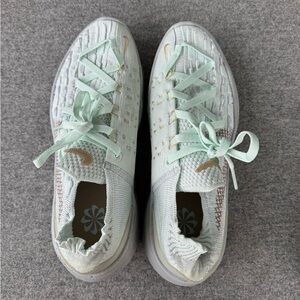 Nike Space Hippie 04